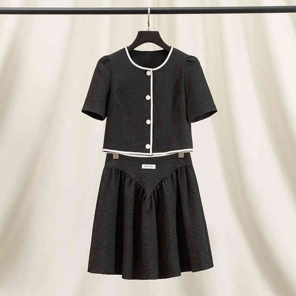 casual dresses korean super beautiful sweet cool suit skirt female summer two piece set playful and lively short sleeve black a-line short, Black;gray
casual dresses korean super beautiful sweet cool suit skirt female summer two piece set playful and lively short sleeve black a-line short, Black;gray