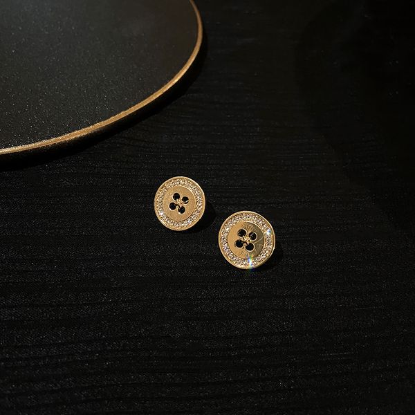 925 silver needle fashion diamond plaid geometric square ear studs small design earrings korean personalized earrings women, Golden
925 silver needle fashion diamond plaid geometric square ear studs small design earrings korean personalized earrings women, Golden