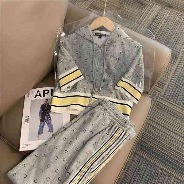 2022 new special offer model wide leg pants set sports style fried aging fashion hooded two-piece set women's summer, White
2022 new special offer model wide leg pants set sports style fried aging fashion hooded two-piece set women's summer, White