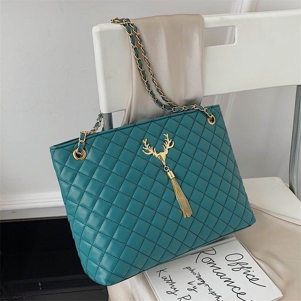 classic shoulder bags for women luxury leather quilted diamond pattern tote shoulder bag metal chain crossbody bag 220620
classic shoulder bags for women luxury leather quilted diamond pattern tote shoulder bag metal chain crossbody bag 220620