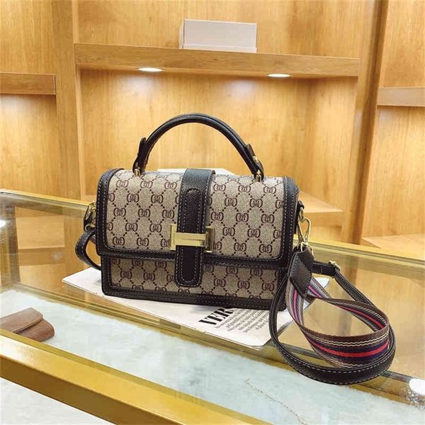 68% off 60% off fashion letter wide strap texture backpack new women's single shoulder diagonal cross hand cosmetic square bag
68% off 60% off fashion letter wide strap texture backpack new women's single shoulder diagonal cross hand cosmetic square bag