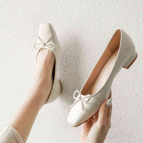 dress shoes 2022 fashion ladies round to butterfly mary jane flats closed toe shallow simple casual slip on shoe soft leather loafers 220512, Black
dress shoes 2022 fashion ladies round to butterfly mary jane flats closed toe shallow simple casual slip on shoe soft leather loafers 220512, Black