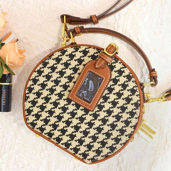 bags sale 2022 new lattice cake bag canvas half leather women's sling one shoulder messenger small round bag
bags sale 2022 new lattice cake bag canvas half leather women's sling one shoulder messenger small round bag