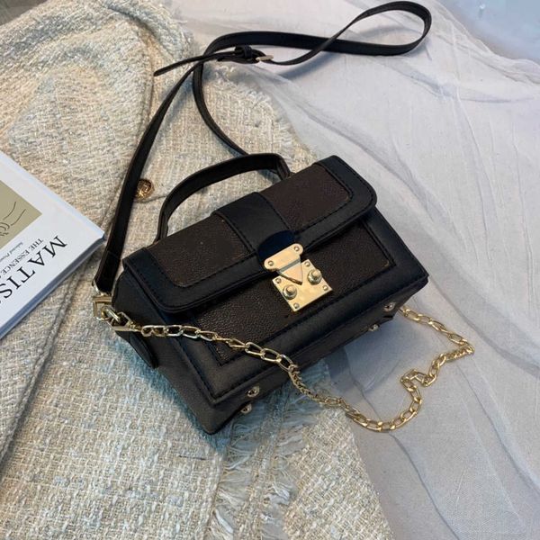 women portable doctor bag designer chain presbyopia one shoulder oblique cross bags simple fashion messenger bag wallet wholesale
women portable doctor bag designer chain presbyopia one shoulder oblique cross bags simple fashion messenger bag wallet wholesale