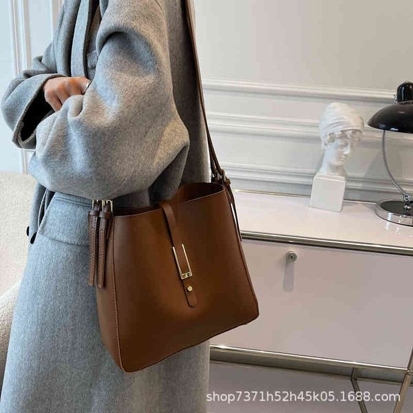 this year's popular net red new children's and mother's bags, large capacity, fashionable versatile women's shoulder bag
this year's popular net red new children's and mother's bags, large capacity, fashionable versatile women's shoulder bag