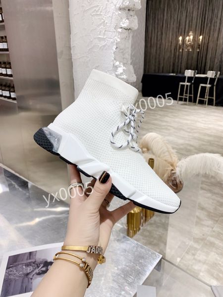 designer casual shoes platform black men woman trainer runner sneaker sock shoe master embossed lady womens speeds booties paris ly220106
designer casual shoes platform black men woman trainer runner sneaker sock shoe master embossed lady womens speeds booties paris ly220106