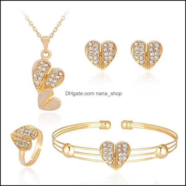 wedding jewelry sets crystal love heart pendant necklaces ear stud cz zircon bracelet ring set for bridesmaid accessories drop delivery 2021, Slivery;golden
wedding jewelry sets crystal love heart pendant necklaces ear stud cz zircon bracelet ring set for bridesmaid accessories drop delivery 2021, Slivery;golden