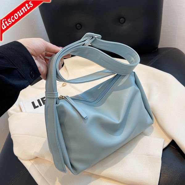factory online export designer brand bag handbag 2022 color trend daily simple women's wide shoulder strap single cross
factory online export designer brand bag handbag 2022 color trend daily simple women's wide shoulder strap single cross