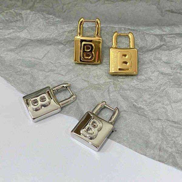 new style earrings female cool simple metal earrings exclusive design jewel, Golden 
new style earrings female cool simple metal earrings exclusive design jewel, Golden