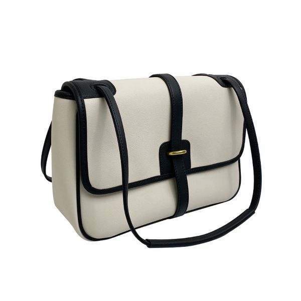 large-capacity joker tote bag stitching texture in real leather with practical and simple style
large-capacity joker tote bag stitching texture in real leather with practical and simple style