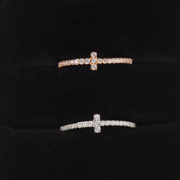 2022 s925 silver charm band ring with diamond in two colors plated cross design for women wedding jewelry gift have velet bag and logo ps499
2022 s925 silver charm band ring with diamond in two colors plated cross design for women wedding jewelry gift have velet bag and logo ps499