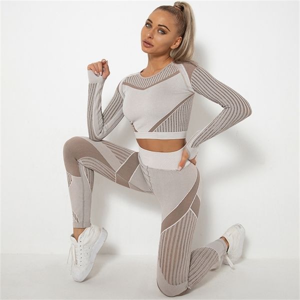 workout clothes for women seamless hollow out yoga long sleeved suit fitness sleeve crop high waist leggings sport set 220317, Gray
workout clothes for women seamless hollow out yoga long sleeved suit fitness sleeve crop high waist leggings sport set 220317, Gray
