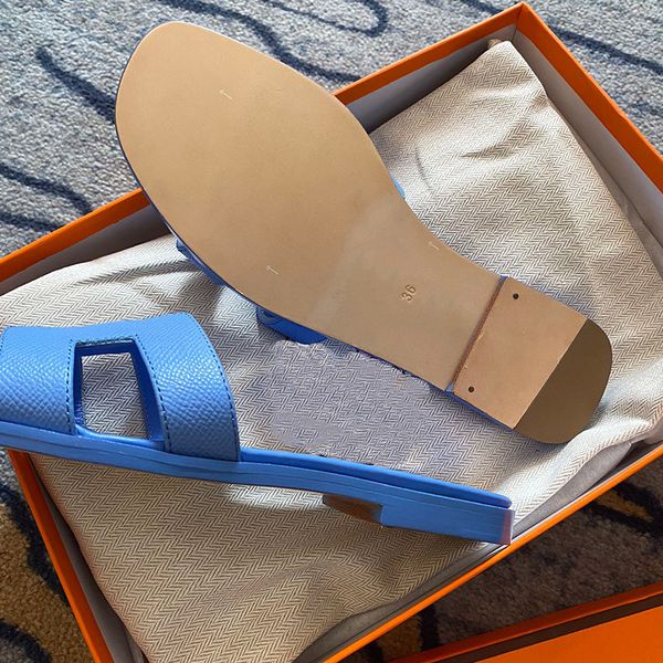 classic hit oran sandal with iconic brand cutout iconic style early spring new luxury designer slippers comfortable fashion trend influencer, Black
classic hit oran sandal with iconic brand cutout iconic style early spring new luxury designer slippers comfortable fashion trend influencer, Black