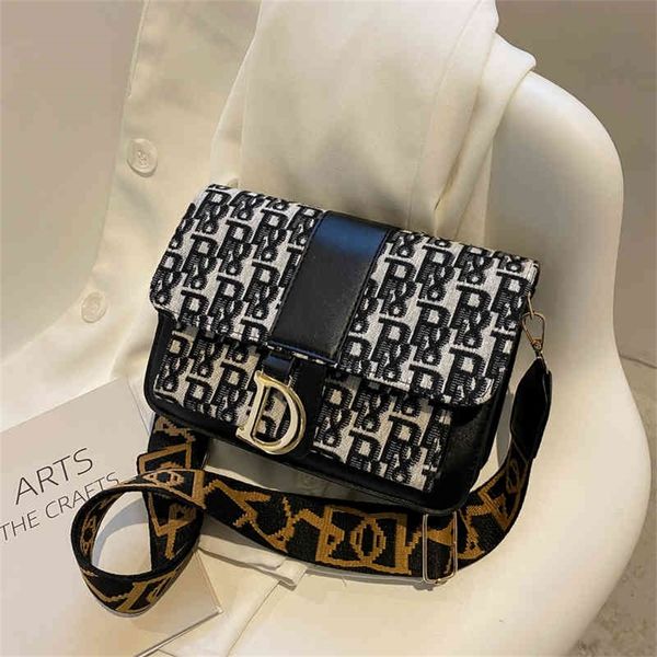 women's spring new single messenger fashionable and versatile, personalized trend, super design purses online
women's spring new single messenger fashionable and versatile, personalized trend, super design purses online