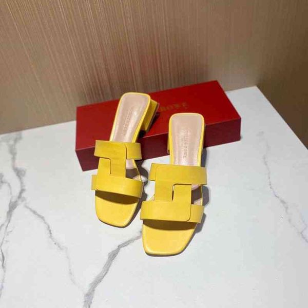 sandals pure true soft cowhide sandals women's summer middle heel square versatile solid color, Black
sandals pure true soft cowhide sandals women's summer middle heel square versatile solid color, Black