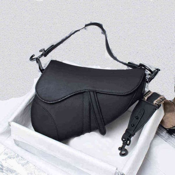 women luxurys fashiondesigners bags ladies matt black leather letters embroidery saddle houlder messenger lady handbag with gift box ykdx
women luxurys fashiondesigners bags ladies matt black leather letters embroidery saddle houlder messenger lady handbag with gift box ykdx