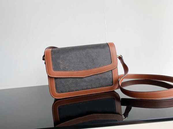 designer bags triomphe crazy sales fashion luxury shoulder handbags material classic floral metal button delivery
designer bags triomphe crazy sales fashion luxury shoulder handbags material classic floral metal button delivery