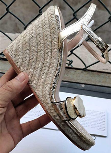 2022cool fashion slippers men women slide desert sand bone earth brown resin soot summer foam runner ararat triple black comfortable shoes w
2022cool fashion slippers men women slide desert sand bone earth brown resin soot summer foam runner ararat triple black comfortable shoes w