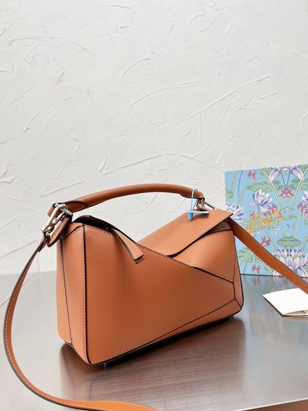 premium crossbody designer bag luxury classic fashion geometric one shoulder designer mini handbag
premium crossbody designer bag luxury classic fashion geometric one shoulder designer mini handbag