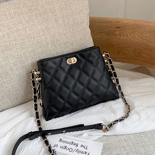 designer bag shoulder crossbody bag with plaid and metallic leather chain 21cm 
designer bag shoulder crossbody bag with plaid and metallic leather chain 21cm