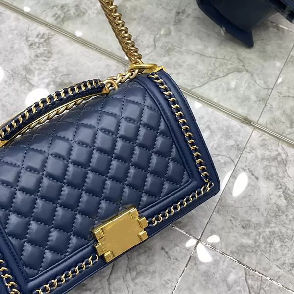 womens mini flap designer bags solid color caviar crossbody bags classic handbags gold-tone metal chains diamond quilting luxury brand shoul
womens mini flap designer bags solid color caviar crossbody bags classic handbags gold-tone metal chains diamond quilting luxury brand shoul