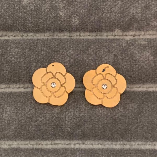 whole simple black red white flower earrings letters 18k rose gold silver stud earrings size l m s ear studs women wedding par340a, Slivery;golden
whole simple black red white flower earrings letters 18k rose gold silver stud earrings size l m s ear studs women wedding par340a, Slivery;golden