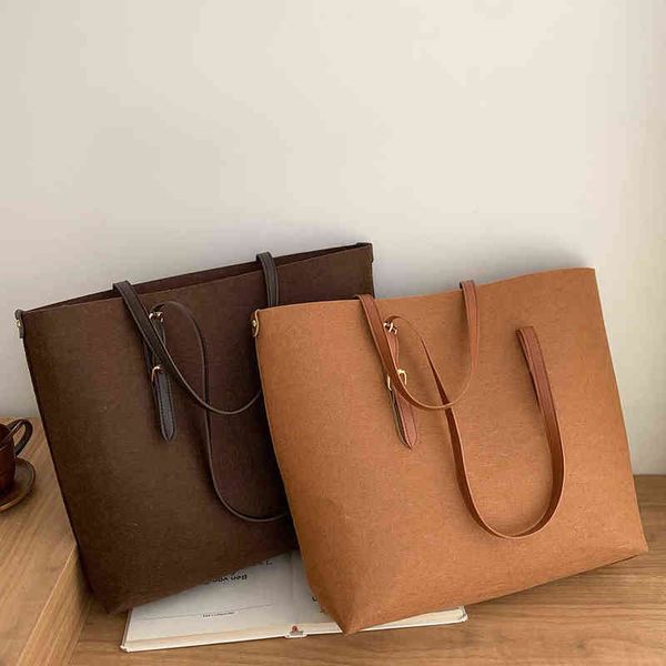 women handle bags pu leather handle felt handbag women large-capacity pure color tote bags for outdoor travel shopping g220519
women handle bags pu leather handle felt handbag women large-capacity pure color tote bags for outdoor travel shopping g220519