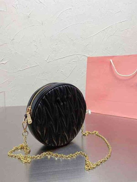 women luxurys designers shoulder bags crossbody messenger classic embellishment handbag high capacity fashion designer leather lady round wa
women luxurys designers shoulder bags crossbody messenger classic embellishment handbag high capacity fashion designer leather lady round wa