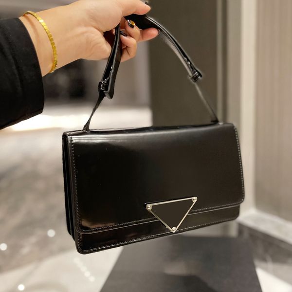 italian luxury designer womens shoulde bags classic triangular badge patent leather diagonal crossbody bag silver metal handbags for women e
italian luxury designer womens shoulde bags classic triangular badge patent leather diagonal crossbody bag silver metal handbags for women e