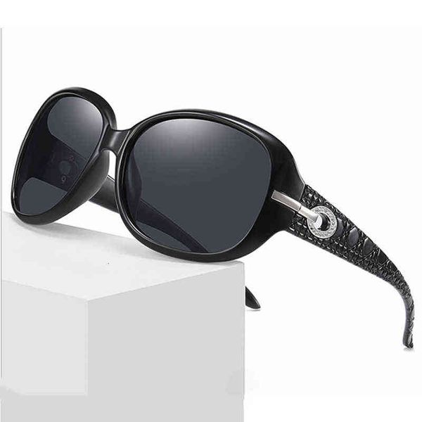 women's classic large frame polarized st2012 diamond inlaid fashion black sunglass polarized fashion design ladies sun glasses, White;black
women's classic large frame polarized st2012 diamond inlaid fashion black sunglass polarized fashion design ladies sun glasses, White;black