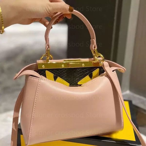 real leather crossbody bags quality women shoulder handbag style womens tote bag high ladies shopping handbag
real leather crossbody bags quality women shoulder handbag style womens tote bag high ladies shopping handbag