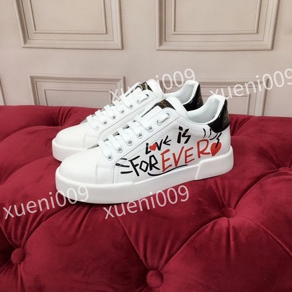 men paris triple s trainers women shoes 17fw sneakers old dad platform black white casual trainer designer size 35-45 hc210418
men paris triple s trainers women shoes 17fw sneakers old dad platform black white casual trainer designer size 35-45 hc210418