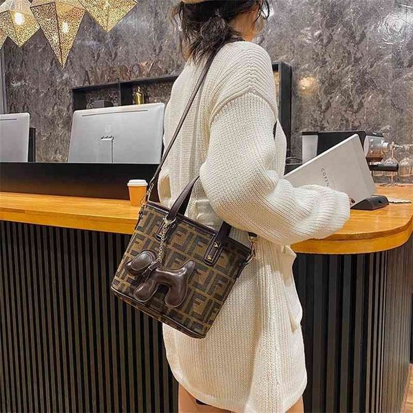 66% off trendy bags 2022 new designer handbags high version ins super fire letter embroidery messenger vegetable basket small fashion trend
66% off trendy bags 2022 new designer handbags high version ins super fire letter embroidery messenger vegetable basket small fashion trend