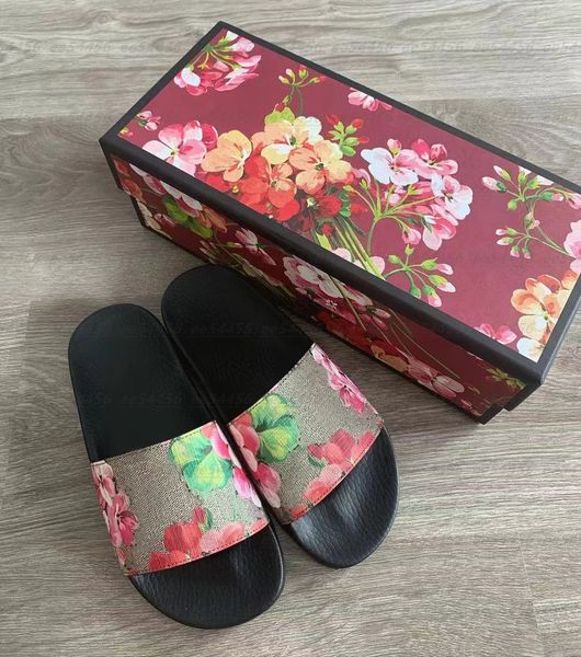 women men beach luxury designers slippers sandals summer fashion flip flops genuine leather lady metal shoes sneakers double buckle clogs sl, Black
women men beach luxury designers slippers sandals summer fashion flip flops genuine leather lady metal shoes sneakers double buckle clogs sl, Black