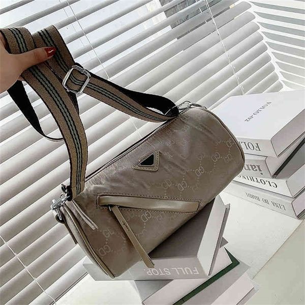 foreign style small versatile cylinder large capacity pillow bag fashion single shoulder bag fashion purses outlet online
foreign style small versatile cylinder large capacity pillow bag fashion single shoulder bag fashion purses outlet online