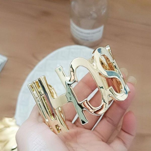 european and american fashion big letter model exaggerated bracelet-style light female jewelry big bracelet open female jewelry fr258j, Golden;silver
european and american fashion big letter model exaggerated bracelet-style light female jewelry big bracelet open female jewelry fr258j, Golden;silver