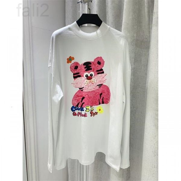 women's t-shirt designer chaopai 22 early spring new year of the tiger series pink cute little letter printing loose and versatile long, White
women's t-shirt designer chaopai 22 early spring new year of the tiger series pink cute little letter printing loose and versatile long, White