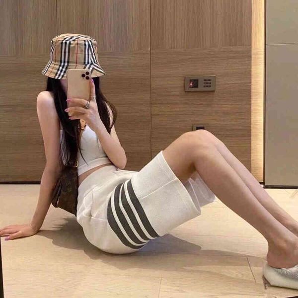 four bar shorts 2022 spring summer thin cropped pants lovers' tiktok net red women's wear, White;black
four bar shorts 2022 spring summer thin cropped pants lovers' tiktok net red women's wear, White;black