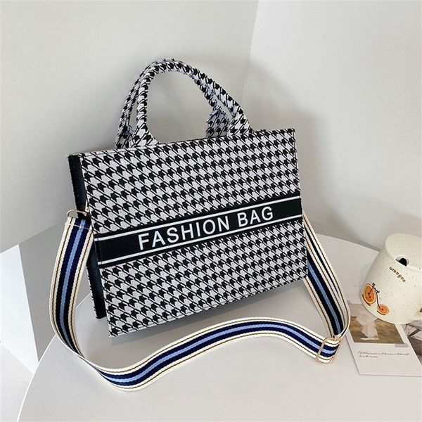 new women's fashion version large capacity red single messenger small square jc7l design purses online
new women's fashion version large capacity red single messenger small square jc7l design purses online
