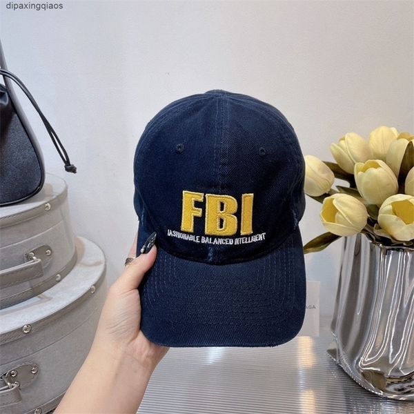 balencaigass ball caps designer ball letter 2022 paris synchronous new embroidered duck tongue soft fashion couple single 3d3j, Blue;gray
balencaigass ball caps designer ball letter 2022 paris synchronous new embroidered duck tongue soft fashion couple single 3d3j, Blue;gray