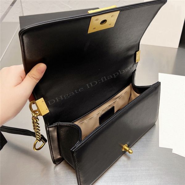 luxury flap letters square stripes tartan shoulder bag crossbody chain bags lady handbag plain stitching handle metallic women designer hand
luxury flap letters square stripes tartan shoulder bag crossbody chain bags lady handbag plain stitching handle metallic women designer hand