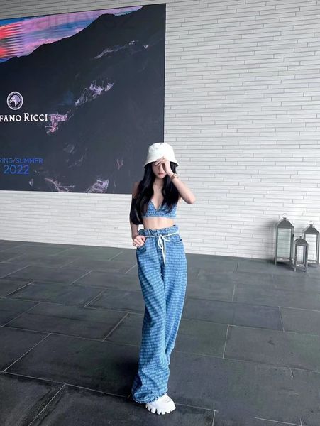 two piece dress designer 22 spring and summer new french cool salt full screen printed high waist denim suspender wide leg pants two-piece s, White
two piece dress designer 22 spring and summer new french cool salt full screen printed high waist denim suspender wide leg pants two-piece s, White