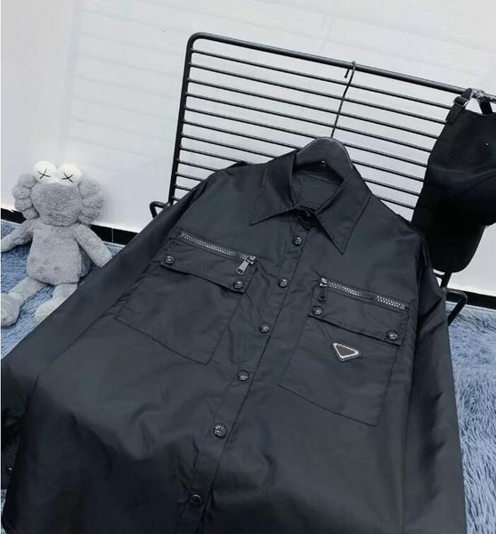 21ss women and men jacket blouses classic fashion luxury jackets oversized customized nylon fabric multi-pocket triangle badge design shirts, Black;brown
21ss women and men jacket blouses classic fashion luxury jackets oversized customized nylon fabric multi-pocket triangle badge design shirts, Black;brown