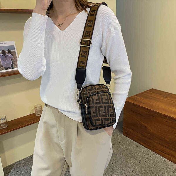 bags canvas bag female 2022 new canvas printed broadband single shoulder messenger bag versatile three-layer mobile phone
bags canvas bag female 2022 new canvas printed broadband single shoulder messenger bag versatile three-layer mobile phone