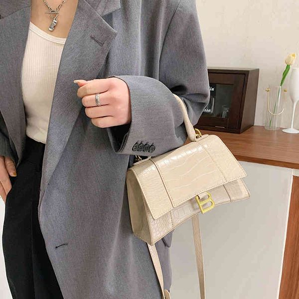 handbags 70% off bag female hourglass crocodile pattern style stick small square texture fragrance hand-held one shoulder purses
handbags 70% off bag female hourglass crocodile pattern style stick small square texture fragrance hand-held one shoulder purses