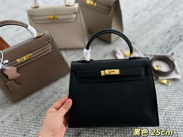 2022 new leather shoulder bags designer lady crossbody bag handbags with center toggle closure clochette with lock single rolled handle remo 
2022 new leather shoulder bags designer lady crossbody bag handbags with center toggle closure clochette with lock single rolled handle remo