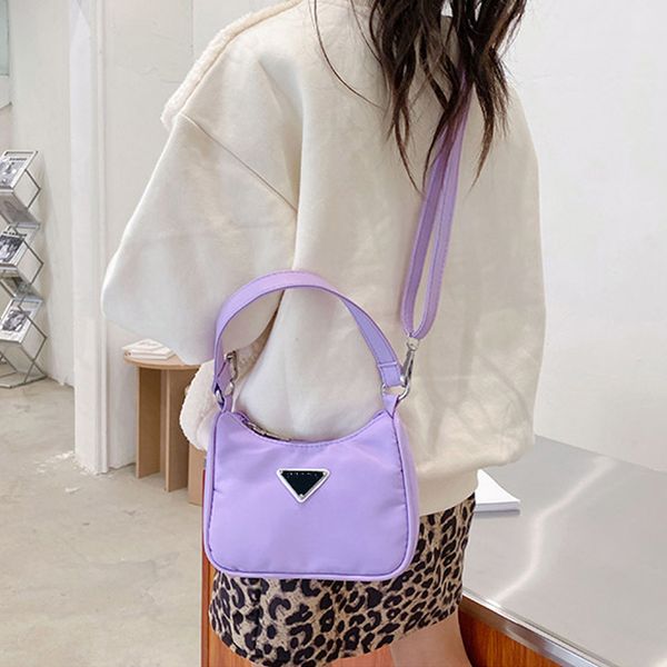1pcs 2022 children cute letter one shoulder bag women kids casual handbags tote girls mini princess purses, Black
1pcs 2022 children cute letter one shoulder bag women kids casual handbags tote girls mini princess purses, Black