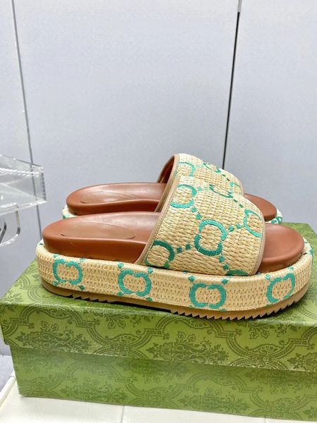 new2022 women's g sandals women's slippers herringbone slippers luxury flat bottom thick bottom embroidered printed leather women&, Black
new2022 women's g sandals women's slippers herringbone slippers luxury flat bottom thick bottom embroidered printed leather women&, Black