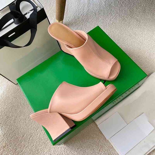 microfiber women's summer slippers leather shoes outdoor slippers high heels open end light color series, Black
microfiber women's summer slippers leather shoes outdoor slippers high heels open end light color series, Black
