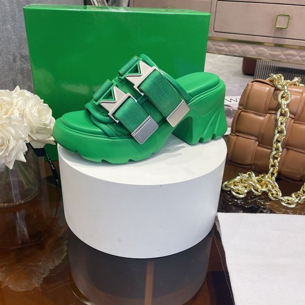 women thick with high-heels slippers luxury designer brand logo latest slipper fashion versatile inner sheepskin with box size35-40, Black
women thick with high-heels slippers luxury designer brand logo latest slipper fashion versatile inner sheepskin with box size35-40, Black